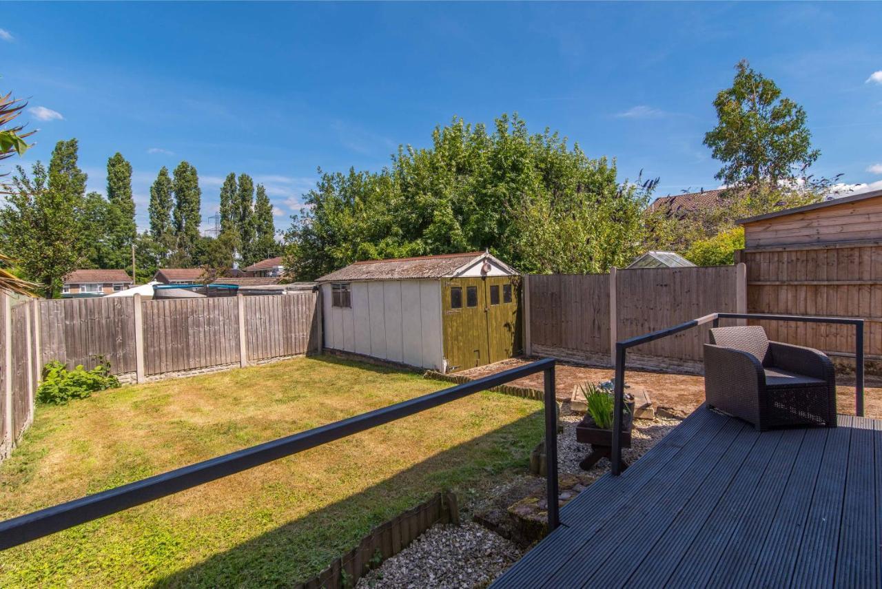Modern Three Bedroom Home In Castle Donington Exterior foto